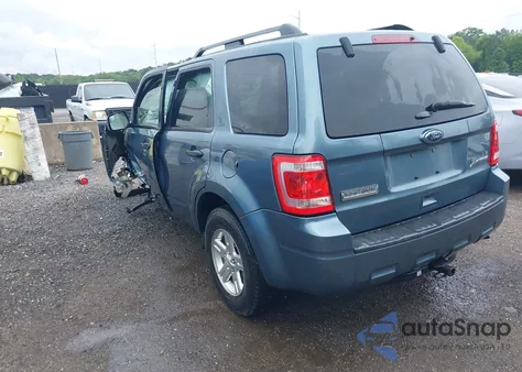 2012 Ford Escape Hybrid z USA, uszkodzony, nr VIN 1FMCU5K37CKB12806